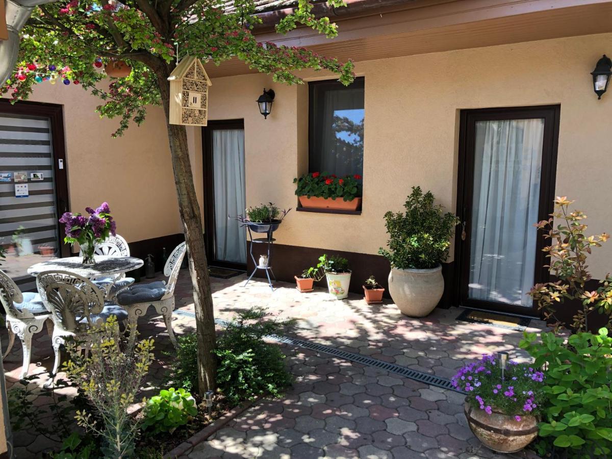 Milla Apartman Szentendre Buitenkant foto